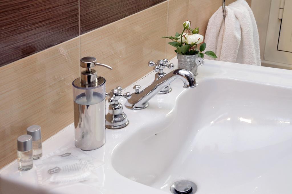 Guest house San Pietro Stazione 3*