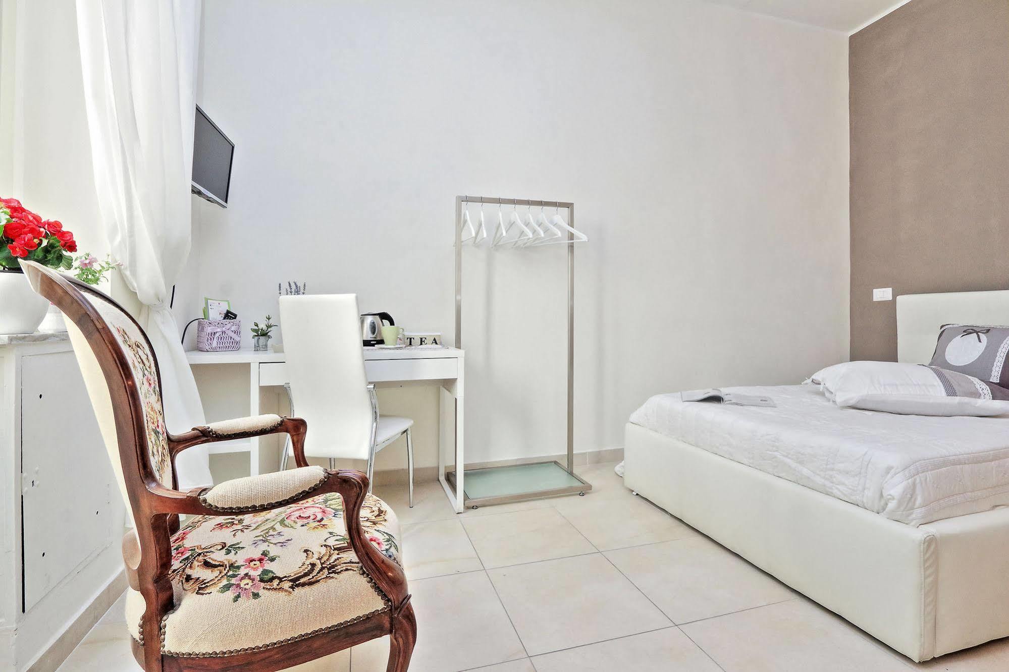 San Pietro Stazione Guest house Rome