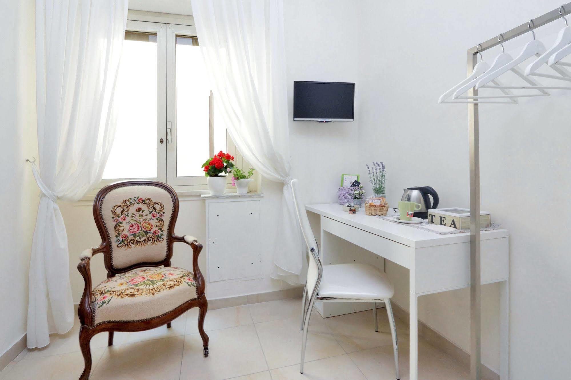 San Pietro Stazione Guest house
